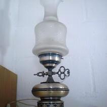 Vendo lámpara antigua para mesita